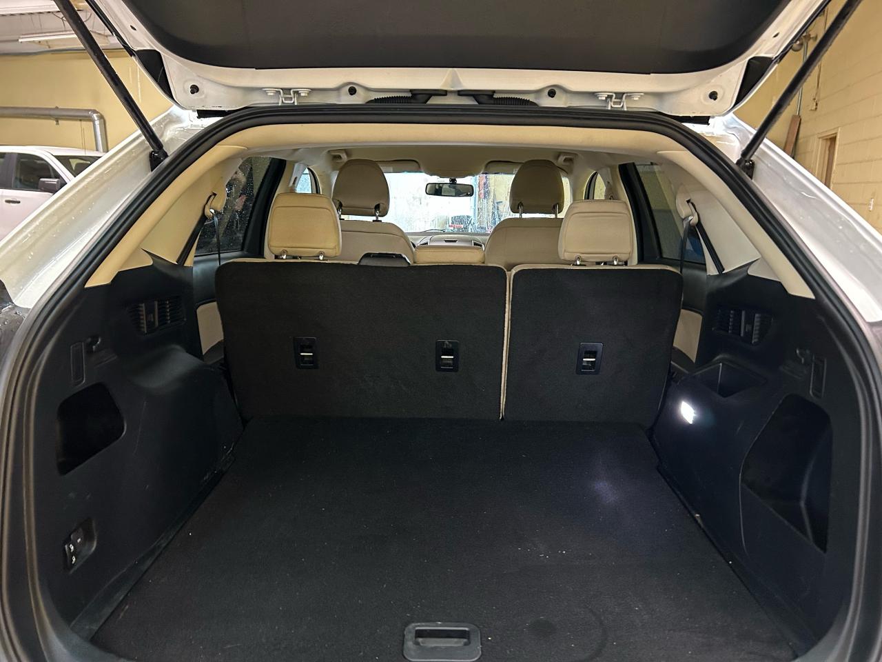 2018 Ford Edge SEL - Photo #16