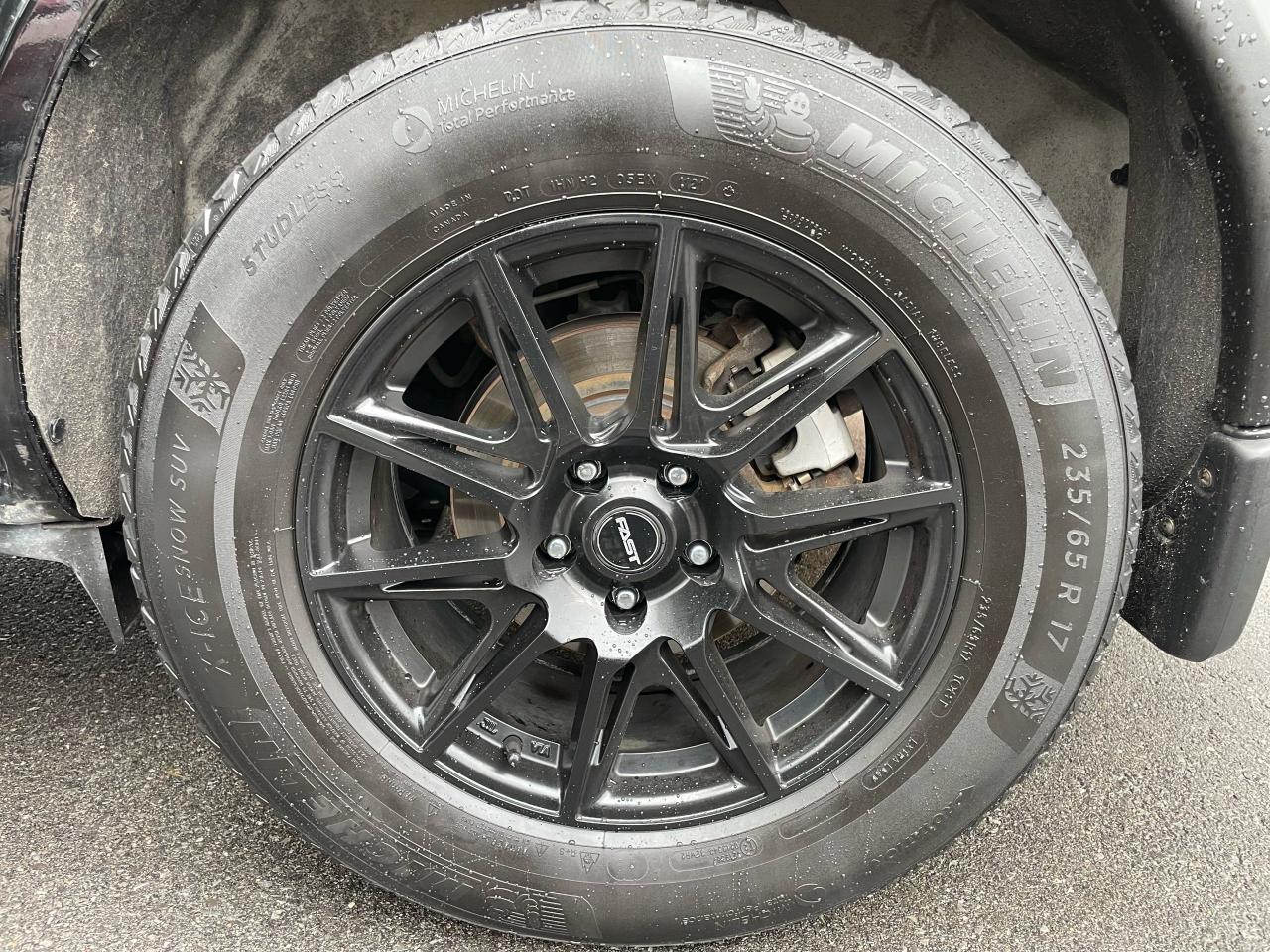 2021 Nissan Rogue SV - Photo #18