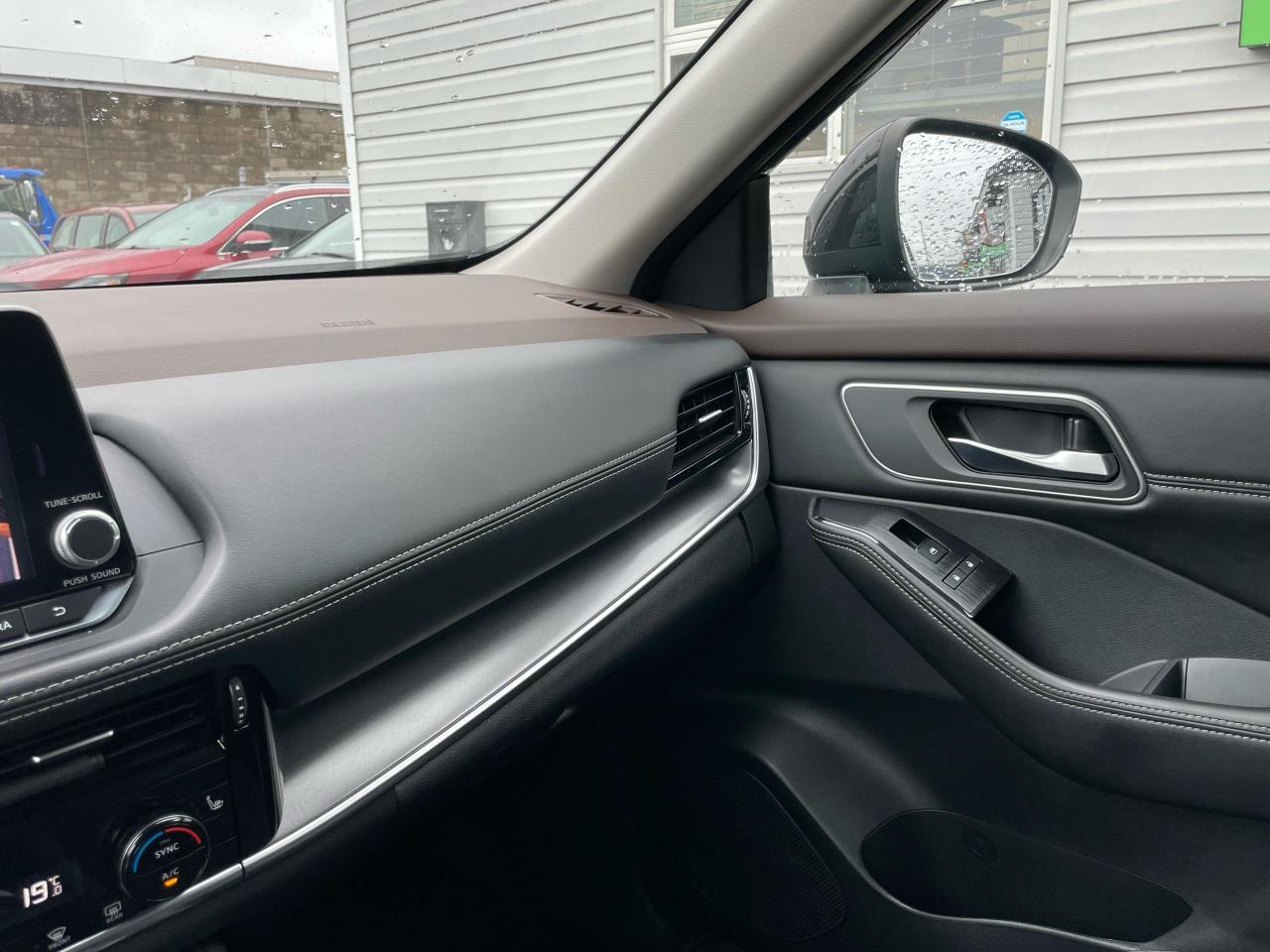 2021 Nissan Rogue SV - Photo #13