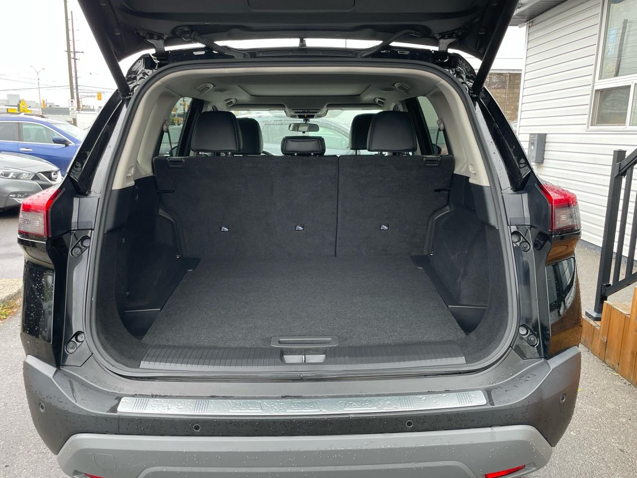 2021 Nissan Rogue SV - Photo #6
