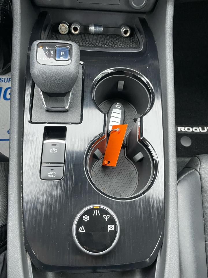 2021 Nissan Rogue SV - Photo #11