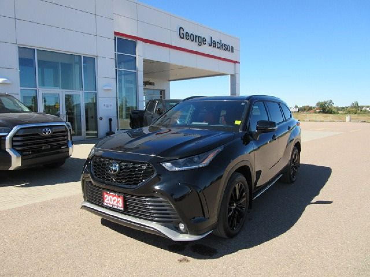 Used 2023 Toyota Highlander XSE for sale in Renfrew, ON