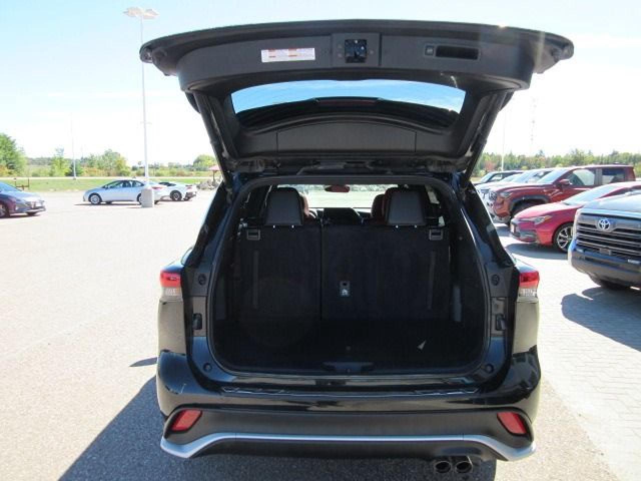 2023 Toyota Highlander XSE - Photo #4