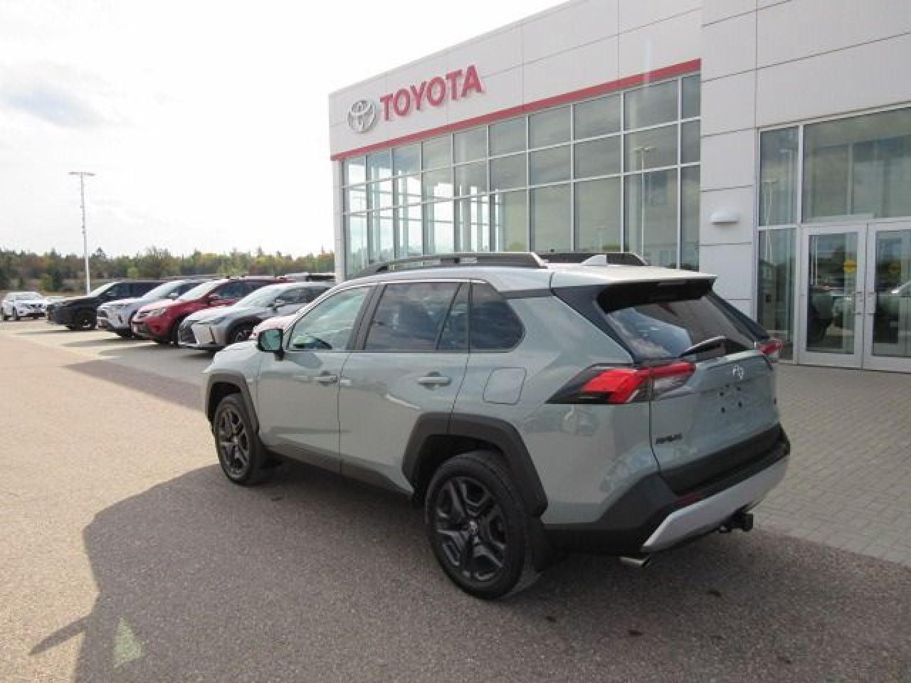 2022 Toyota RAV4 TRAIL - Photo #3