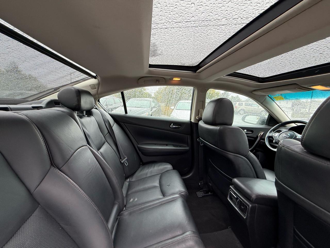 2011 Nissan Maxima 3.5 SV w/Premium Pkg - Photo #12