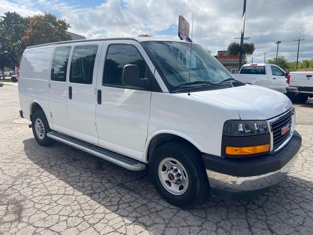 2023 GMC Savana Cargo Van  - Photo #2