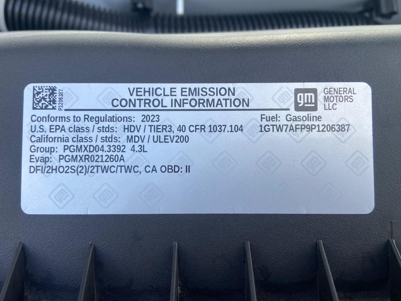 2023 GMC Savana Cargo Van  - Photo #11