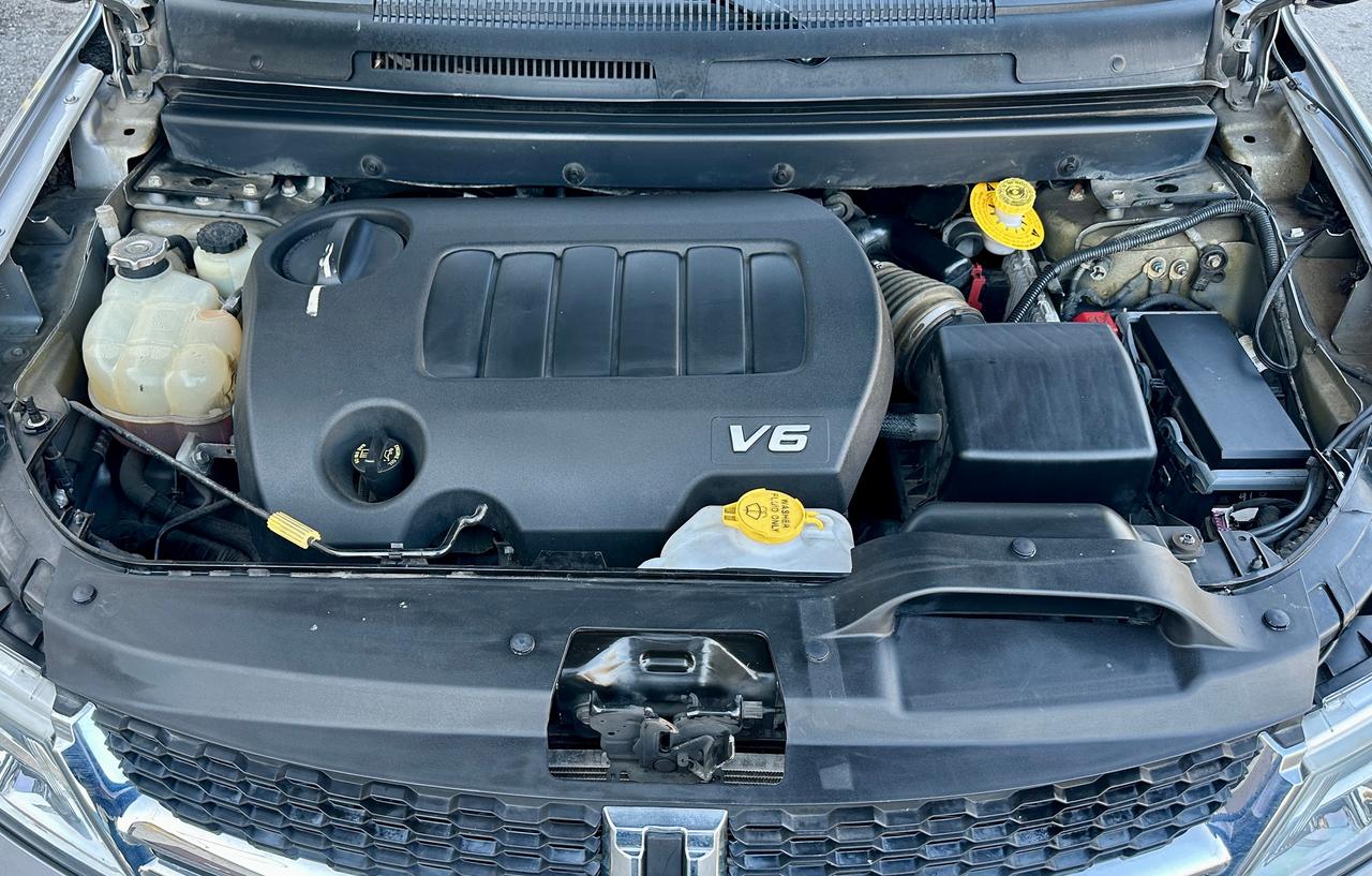 2017 Dodge Journey SXT | NO ACCIDENTS | 7 PASSENGER | NAVI | SUNROOF Photo