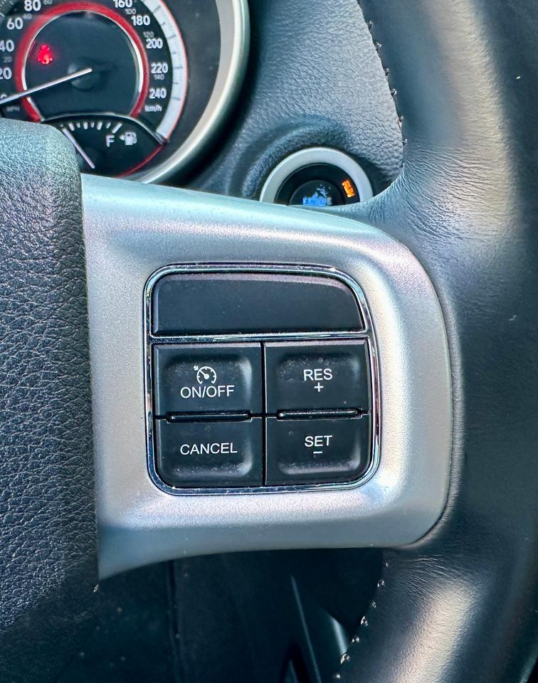 2017 Dodge Journey SXT | NO ACCIDENTS | 7 PASSENGER | NAVI | SUNROOF Photo