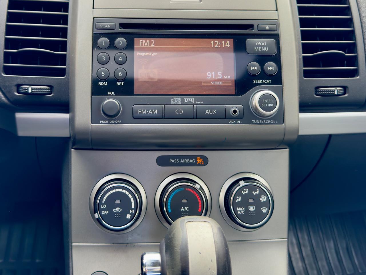 2010 Nissan Sentra 2.0 S FINANCING AVAILABLE Photo13