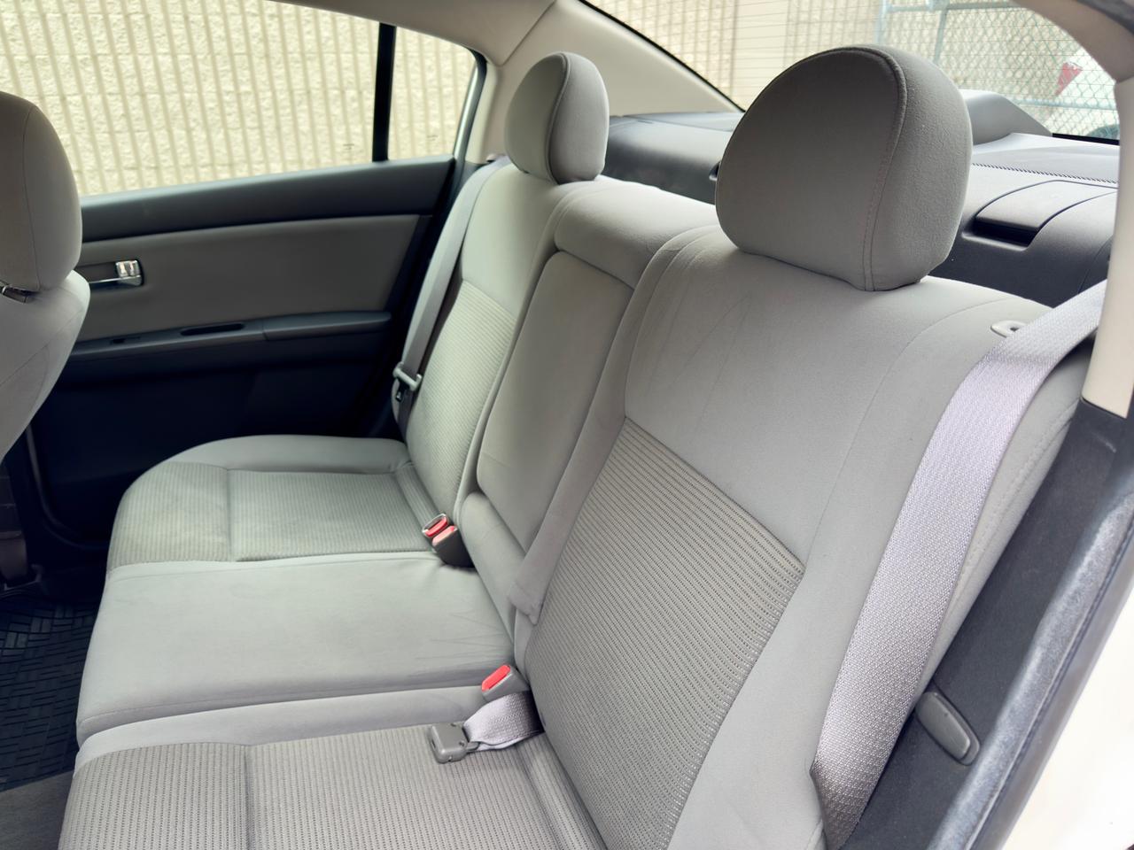2010 Nissan Sentra 2.0 S FINANCING AVAILABLE Photo15
