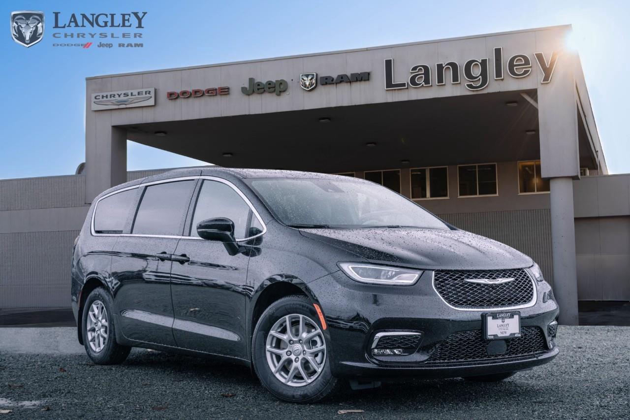 New 2026 Chrysler Pacifica Select for sale in Surrey, BC
