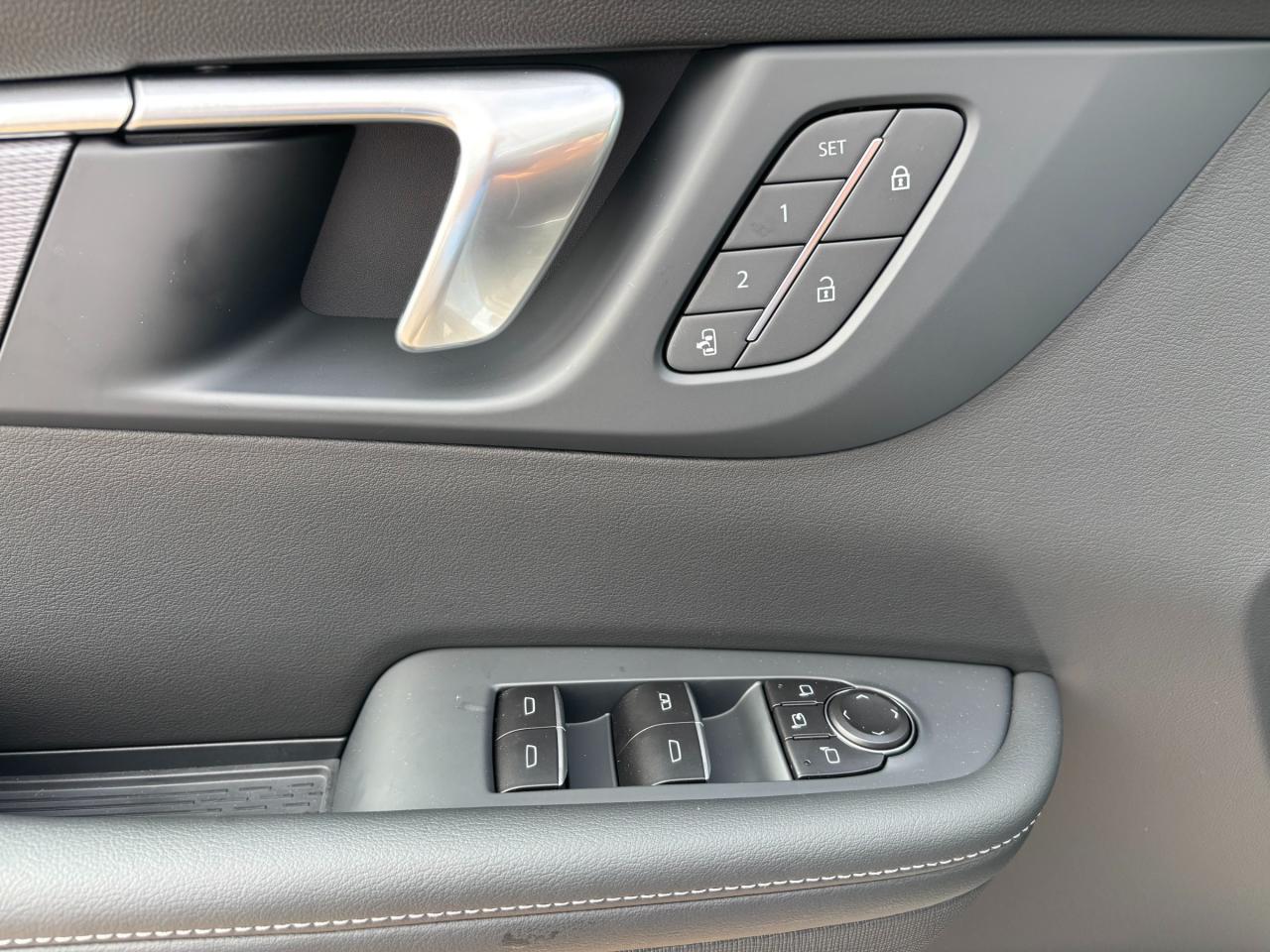 2026 Buick Enclave Sport Touring 2026 Buick Enclave ST AWD Photo