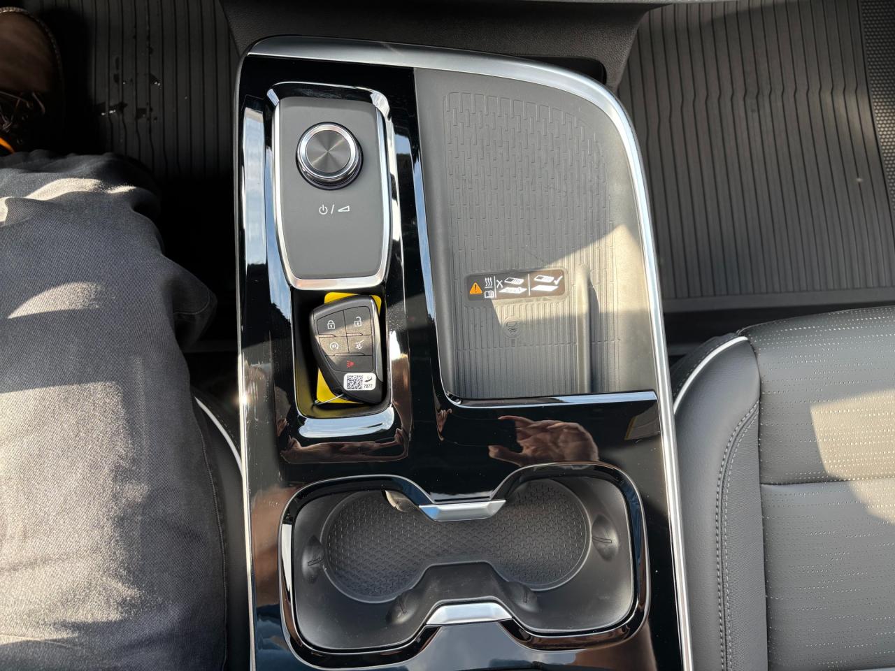 2026 Buick Enclave Sport Touring 2026 Buick Enclave ST AWD Photo