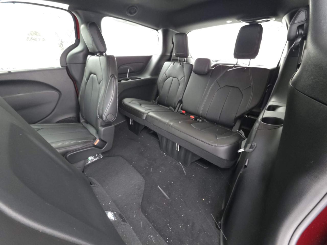 2026 Chrysler Pacifica Select 0% interest for 60 months!! Photo