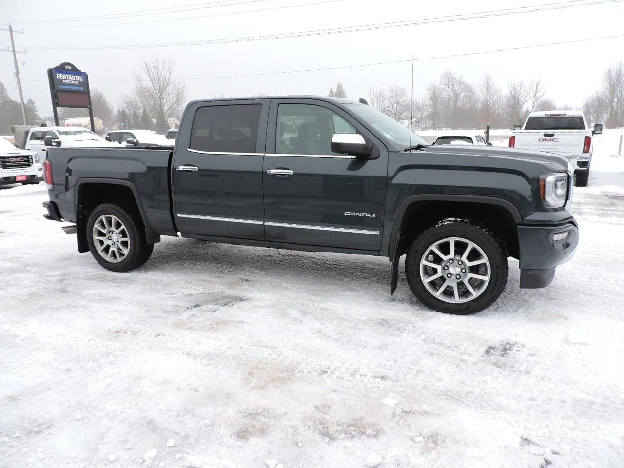 2017 GMC Sierra 1500 Denali 5.3L 4X4 Sunroof Navigation New Tires Photo2