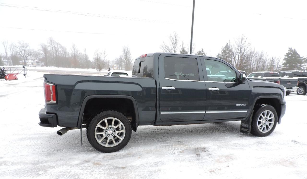 2017 GMC Sierra 1500 Denali 5.3L 4X4 Sunroof Navigation New Tires Photo4