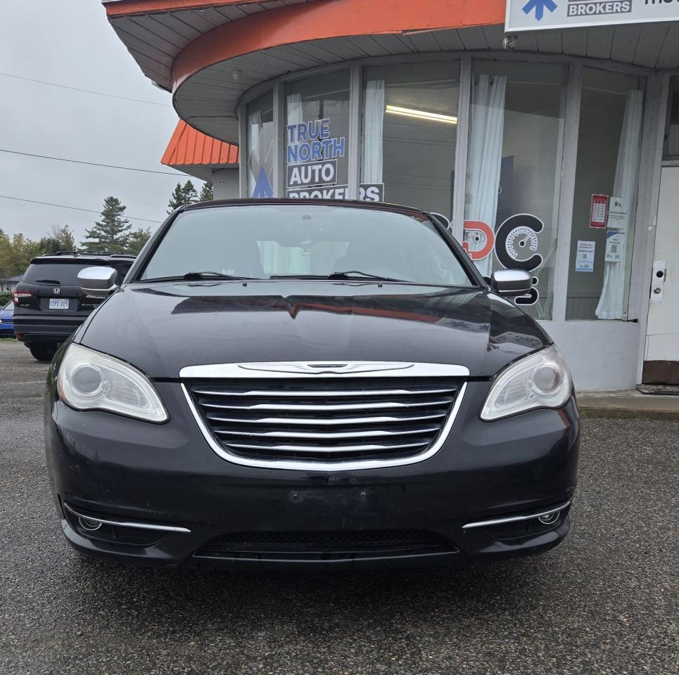 2011 Chrysler 200 Limited - Photo #2