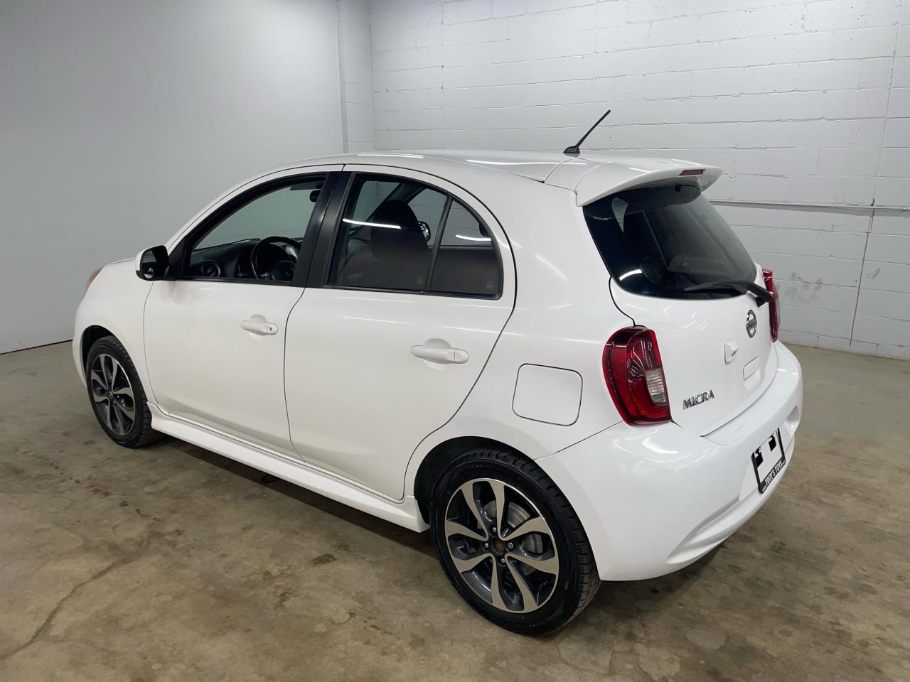 2017 Nissan Micra SR Photo4