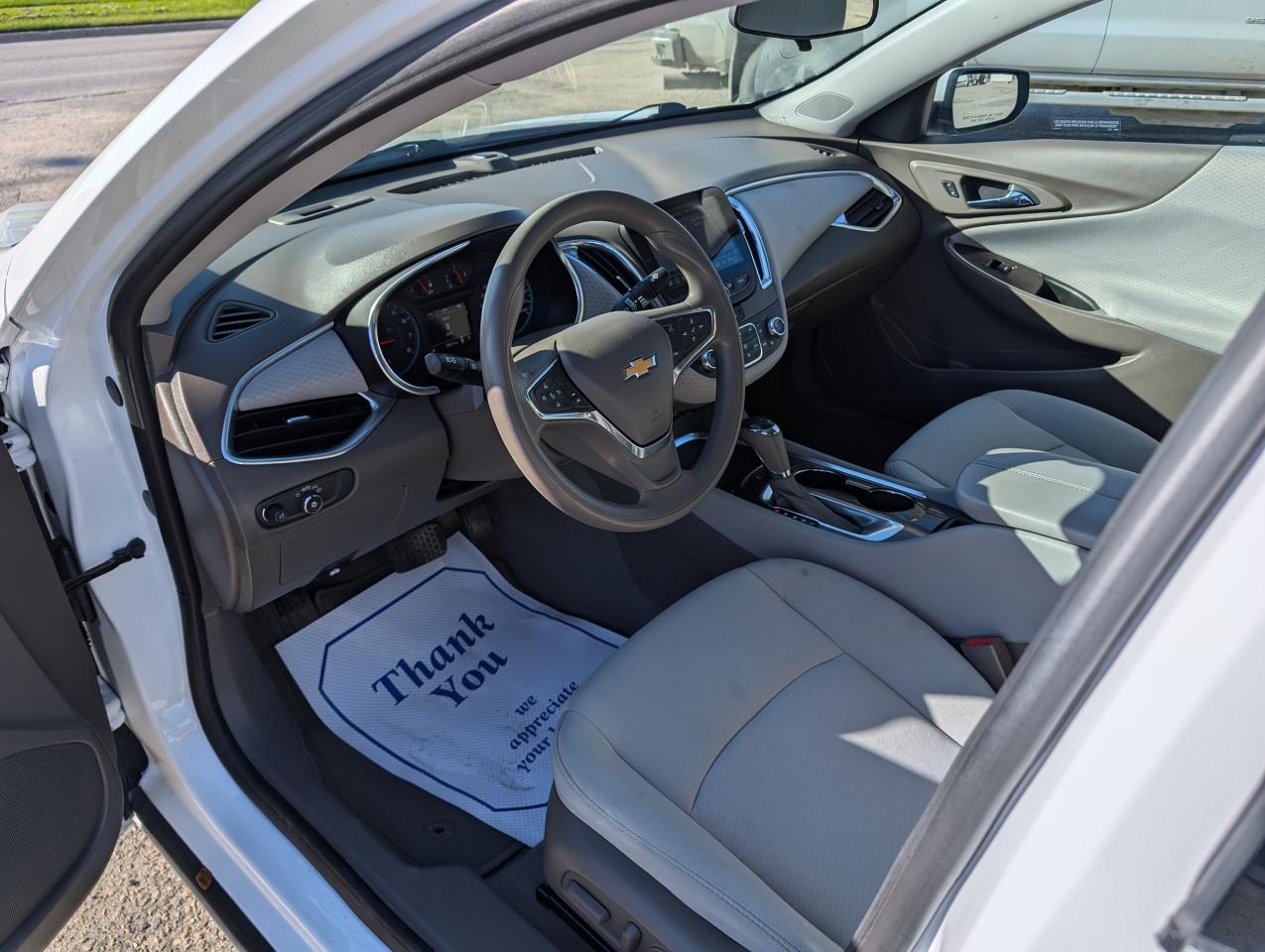 2020 Chevrolet Malibu LT | Heated Seats | Command start | MB Vehicle - Photo #10