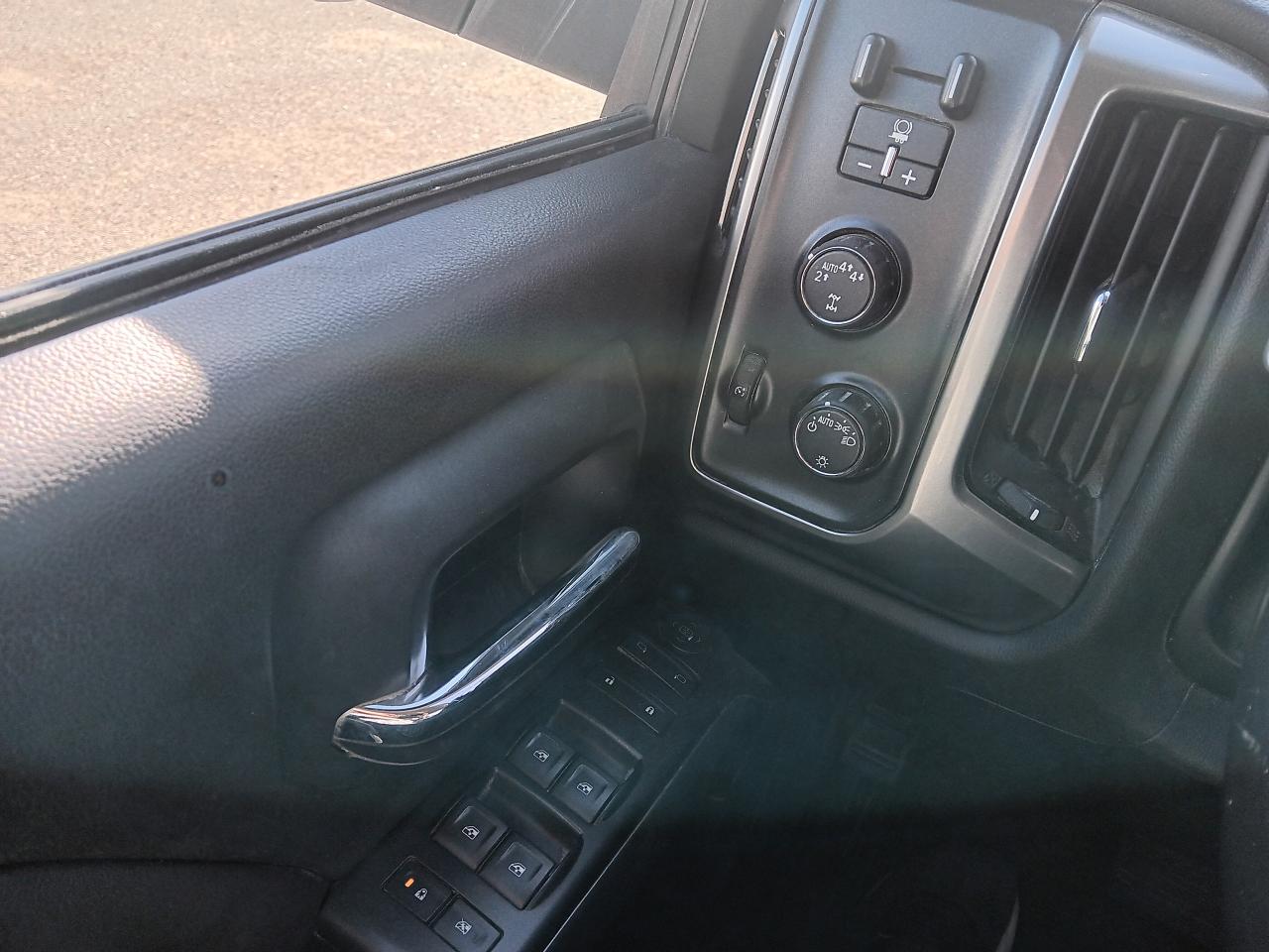 2017 Chevrolet Silverado 1500 LT Crewcab 4x4, Tow Package,BU Cam, Pwr Seat, Wifi - Photo #22