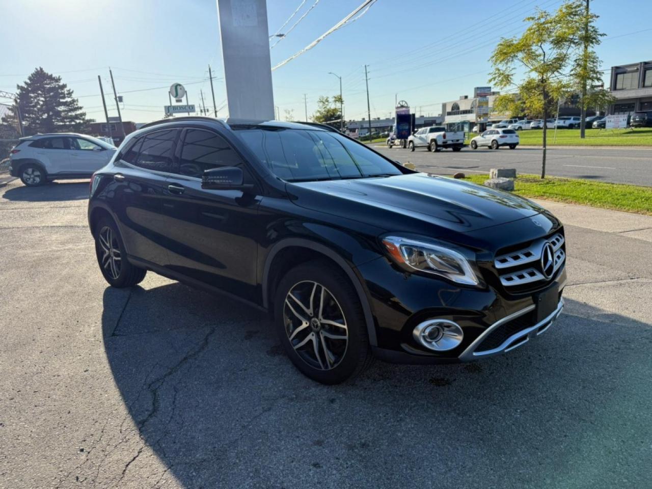 2020 Mercedes-Benz GLA GLA 250 4MATIC/ CLEAN CARFAX/ SERVICE RECORDS/ NAV - Photo #4