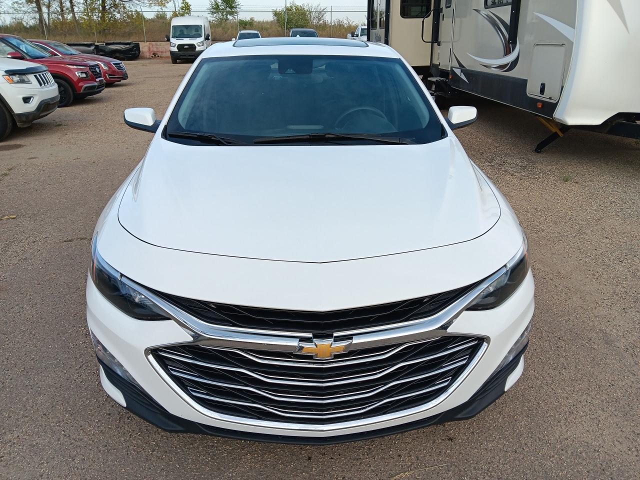 2023 Chevrolet Malibu 1LT Sport, Htd Seats, Pano Roof, Remote, BU Cam, - Photo #2