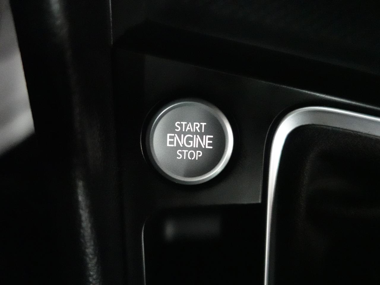 2022 Volkswagen Jetta GLI Nav | Leather | Sunroof | ACC | BSM | CarPlay