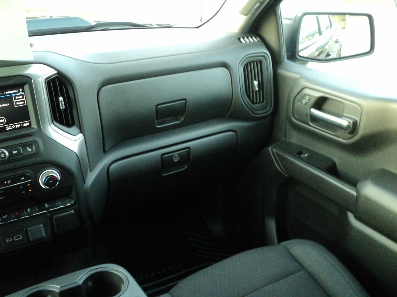 2023 Chevrolet Silverado 1500 CustomTrailBoss CrewCab4WD Z71 2.7L4cylGas 6'7"Box - Photo #17