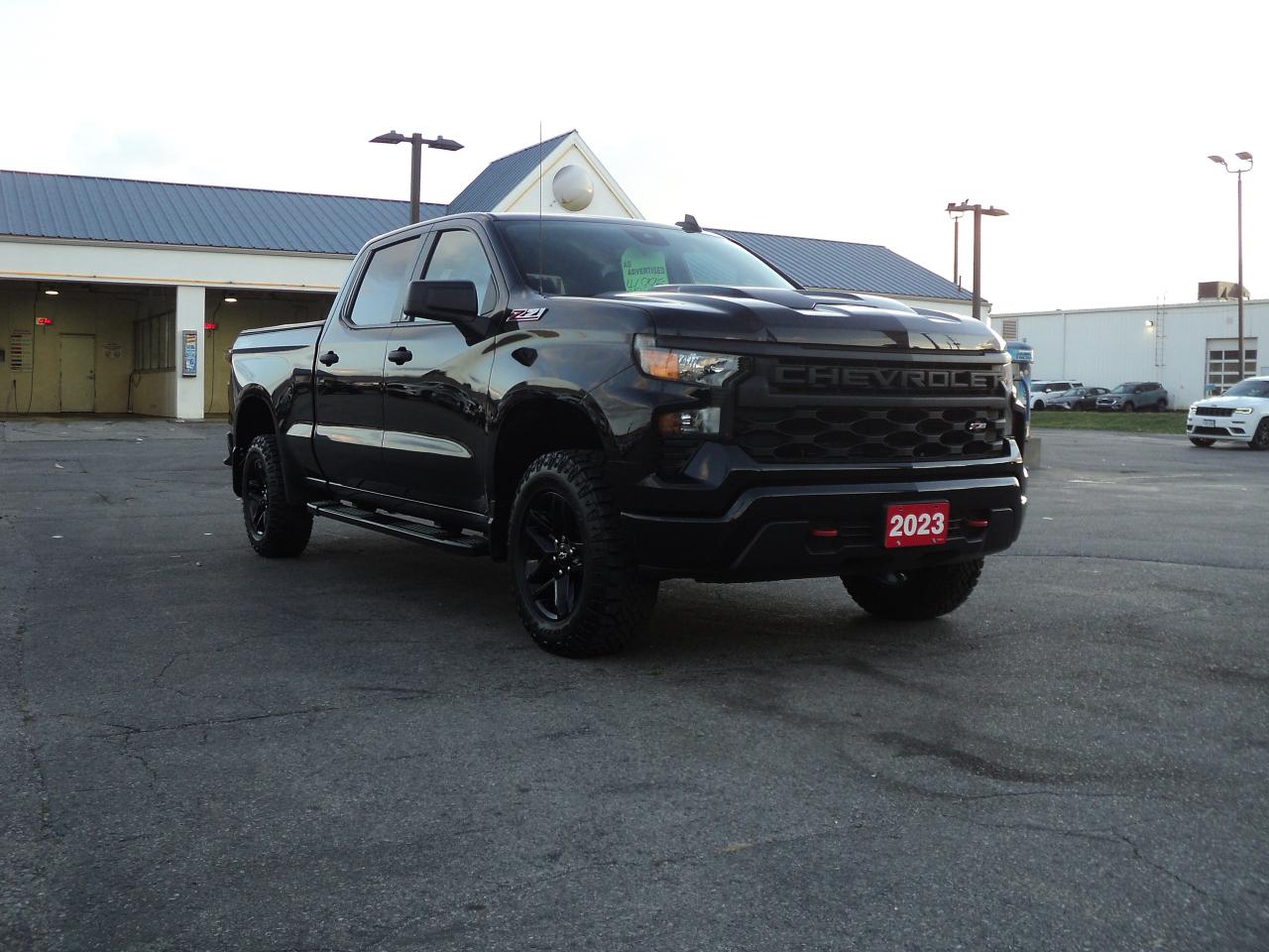 2023 Chevrolet Silverado 1500 CustomTrailBoss CrewCab4WD Z71 2.7L4cylGas 6'7"Box - Photo #5