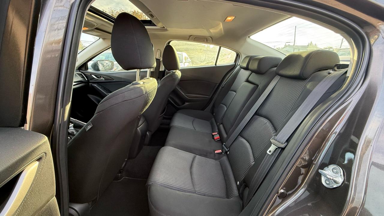 2015 Mazda MAZDA3 GS - Photo #11