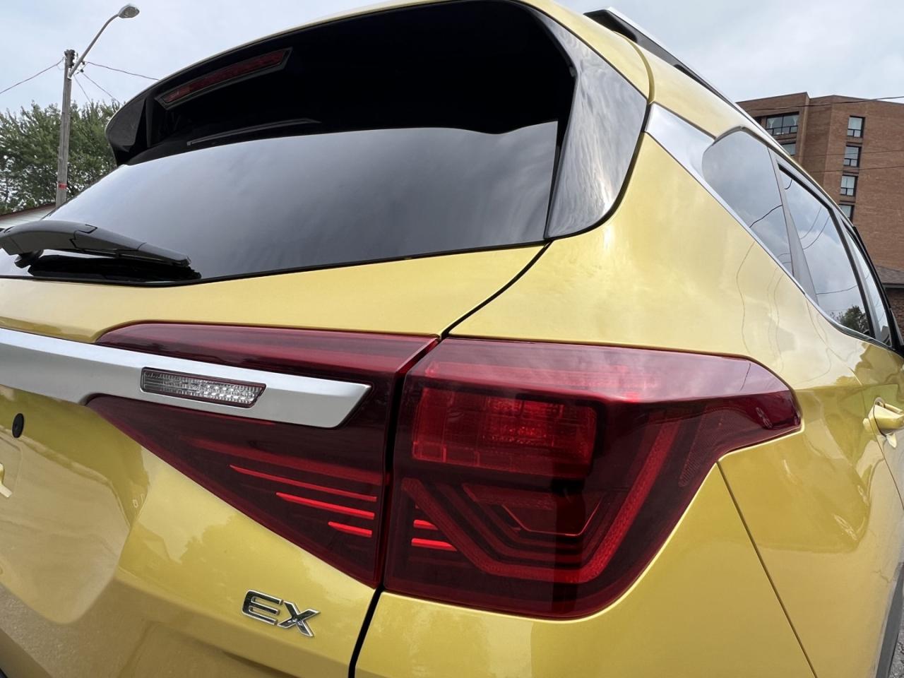 2021 Kia Seltos EX AWD - Photo #9