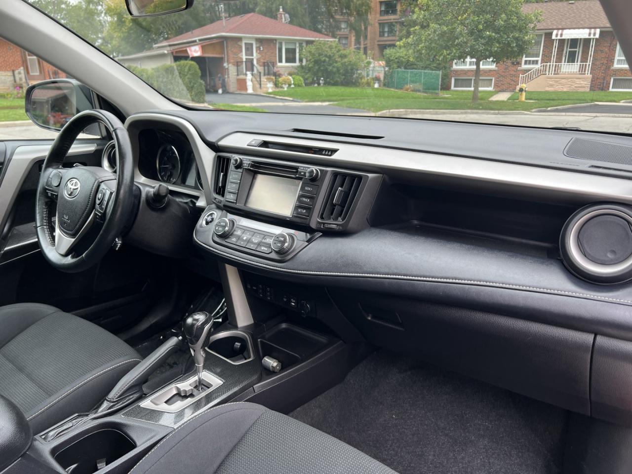 2018 Toyota RAV4 Adventure AWD SE - Photo #10