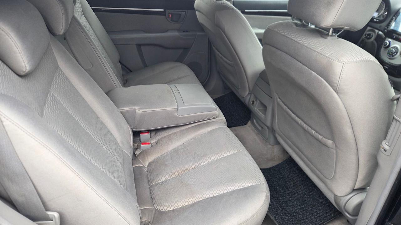 2008 Hyundai Santa Fe AWD 4dr 3.3L Auto GL 5-Pass - Photo #9