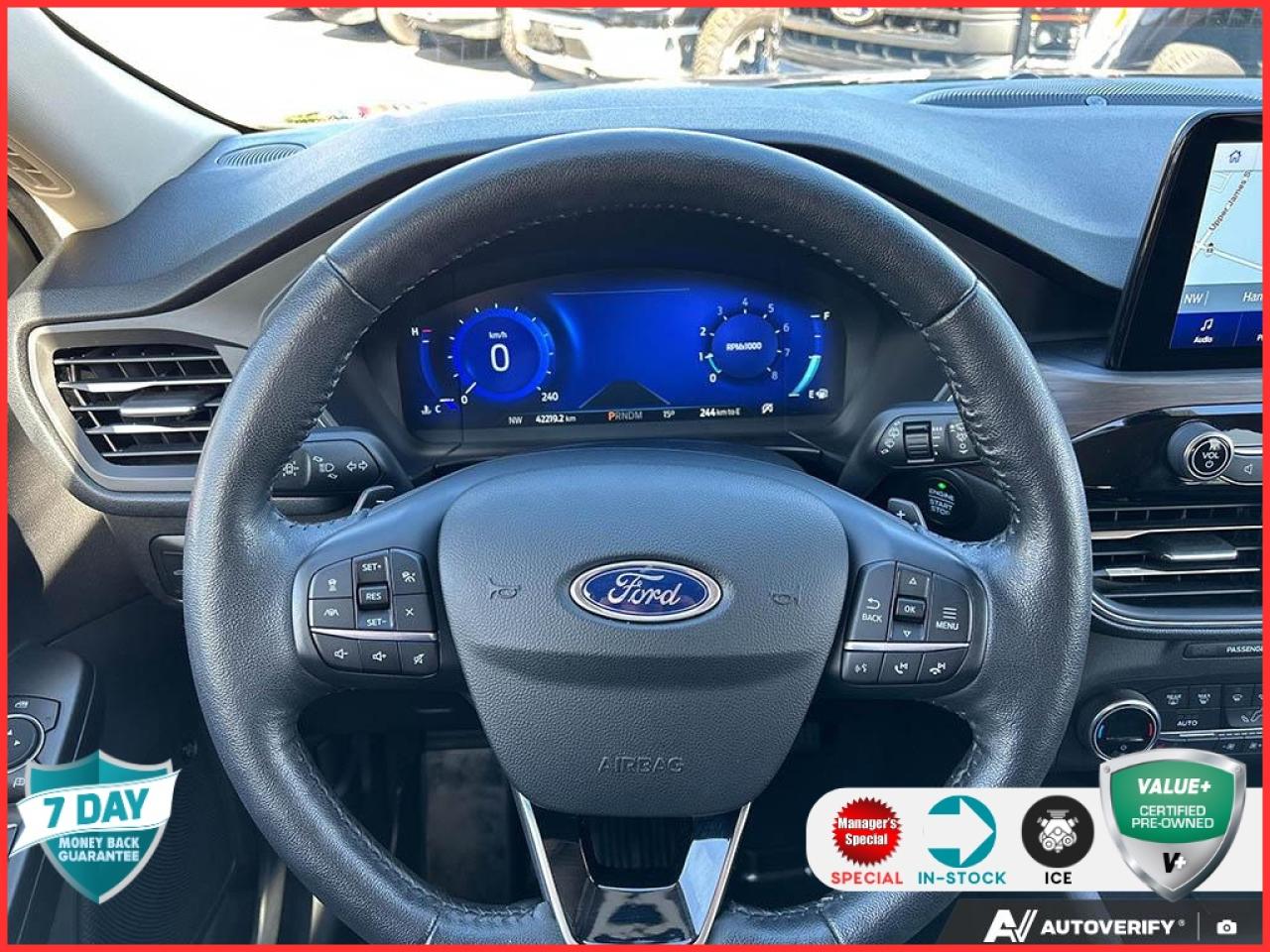 2020 Ford Escape Titanium AWD TITANIUM LEATHER LOW KMS CERTIFIED! Photo