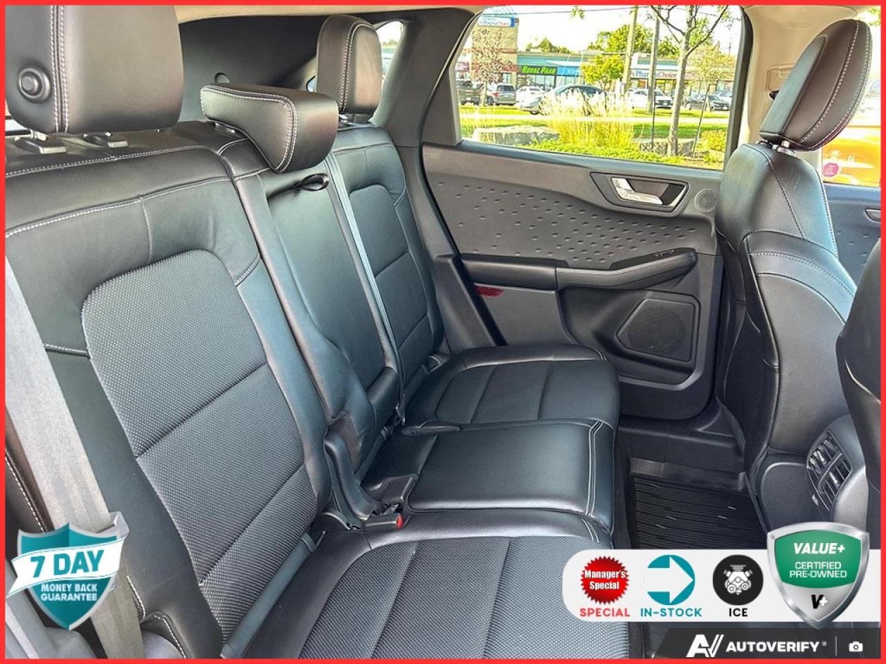 2020 Ford Escape Titanium AWD TITANIUM LEATHER LOW KMS CERTIFIED! Photo