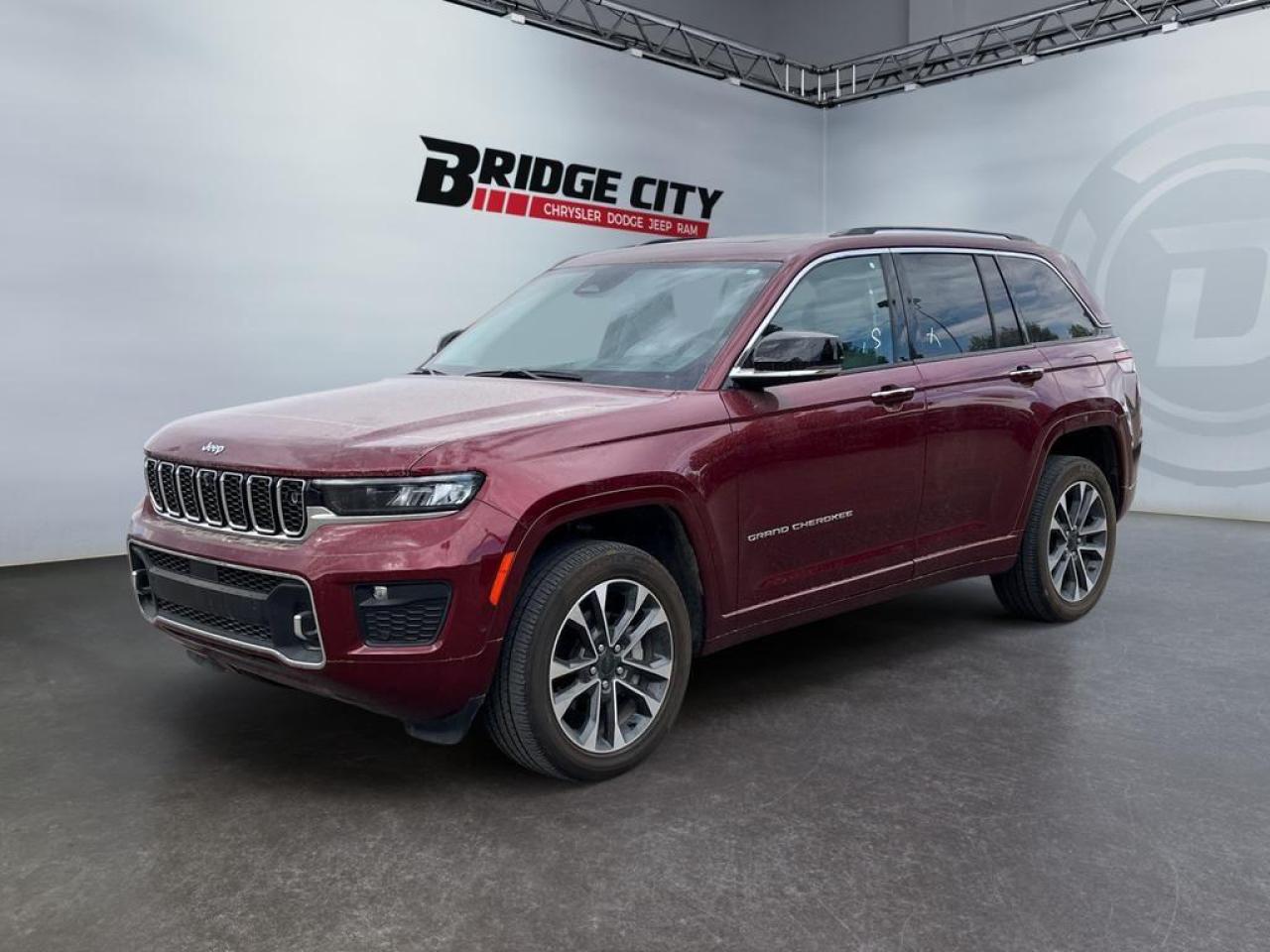 Used 2023 Jeep Grand Cherokee Overland Steel Grey Interior - Rear Seat Video Pkg - McIntosh Sound - Front Passenger Display - Massage Seats - Panoramic Sunroof for sale in Lethbridge, AB