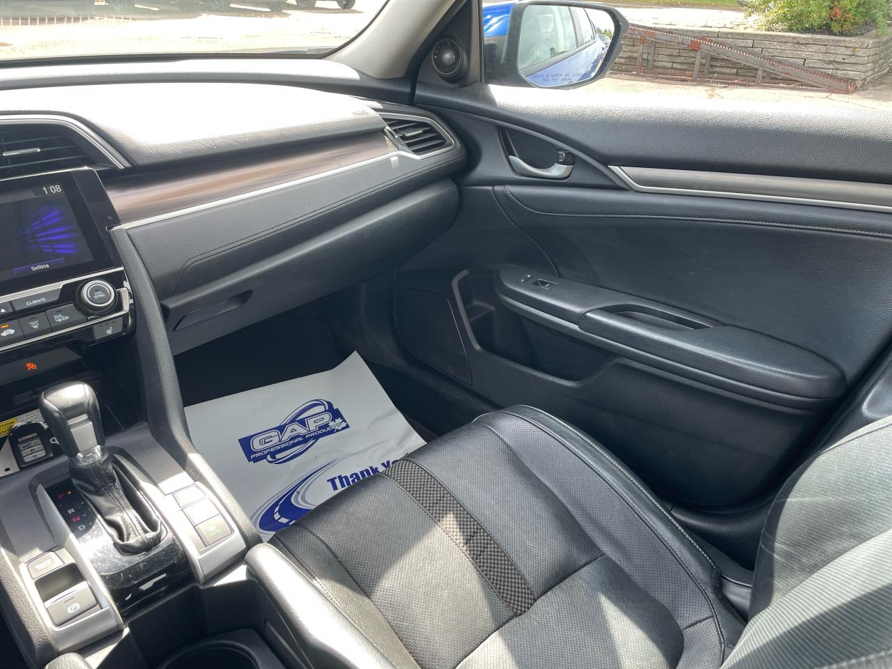2019 Honda Civic Sedan Touring Photo5