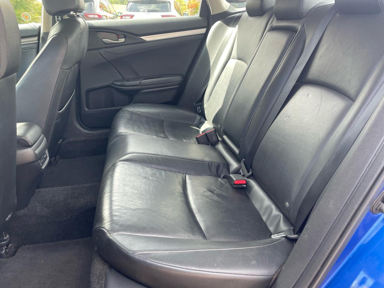2019 Honda Civic Sedan Touring Photo5