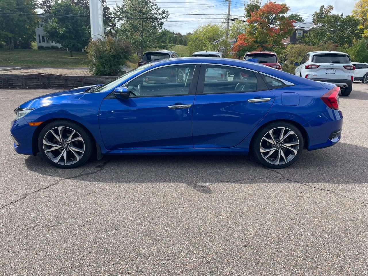2019 Honda Civic Sedan Touring Photo5