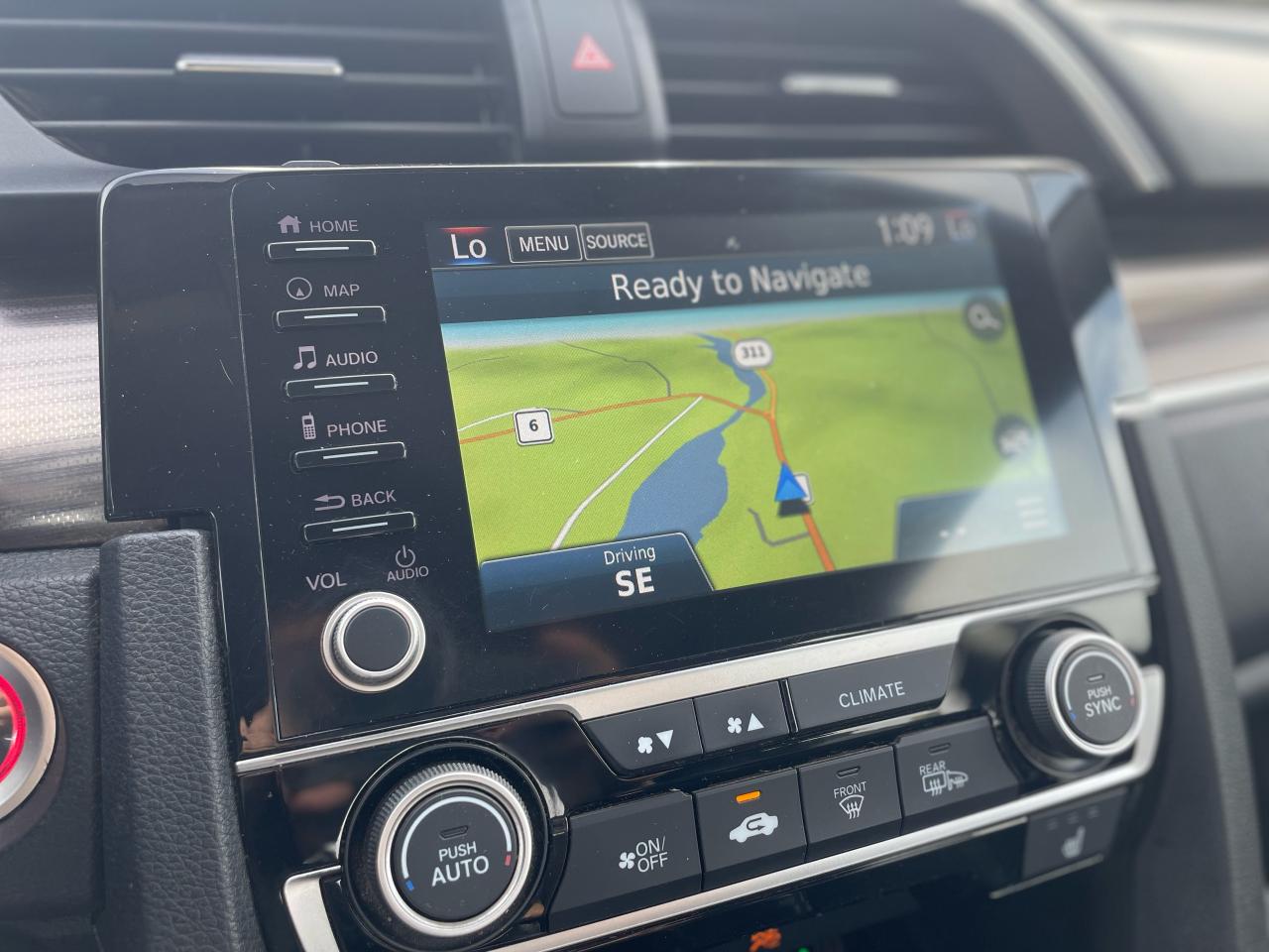 2019 Honda Civic Sedan Touring Photo5