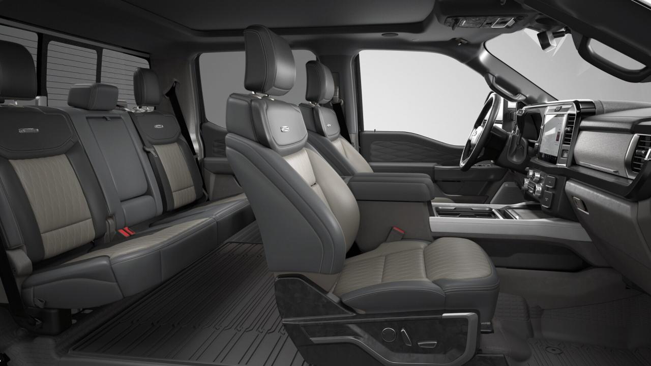 2026 Ford F-250 4X4 CREW CAB PICKUP/ Photo5