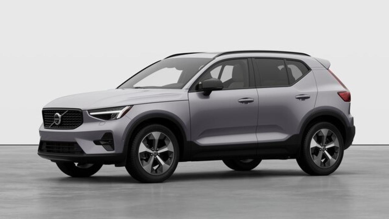 New 2026 Volvo XC40 B5 AWD Plus Dark Theme for sale in Surrey, BC