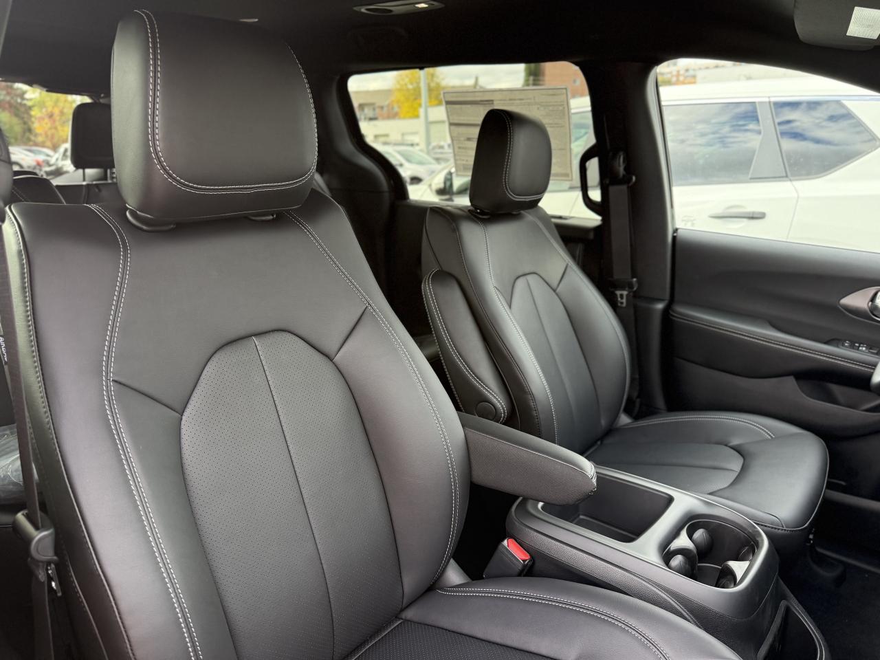 2026 Dodge Grand Caravan SXT 2WD Photo