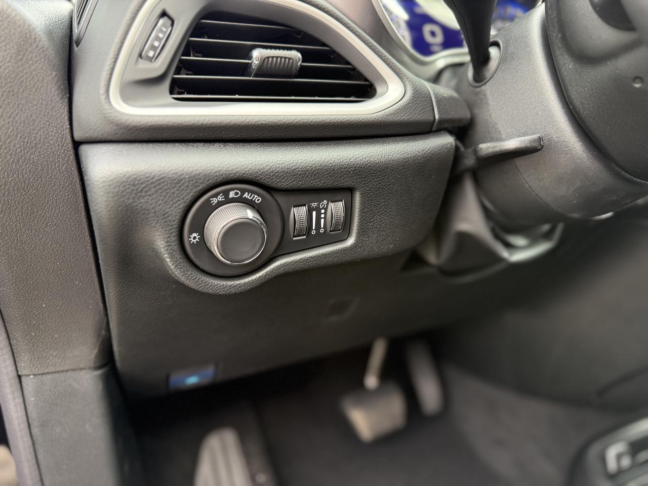 2026 Dodge Grand Caravan SXT 2WD Photo
