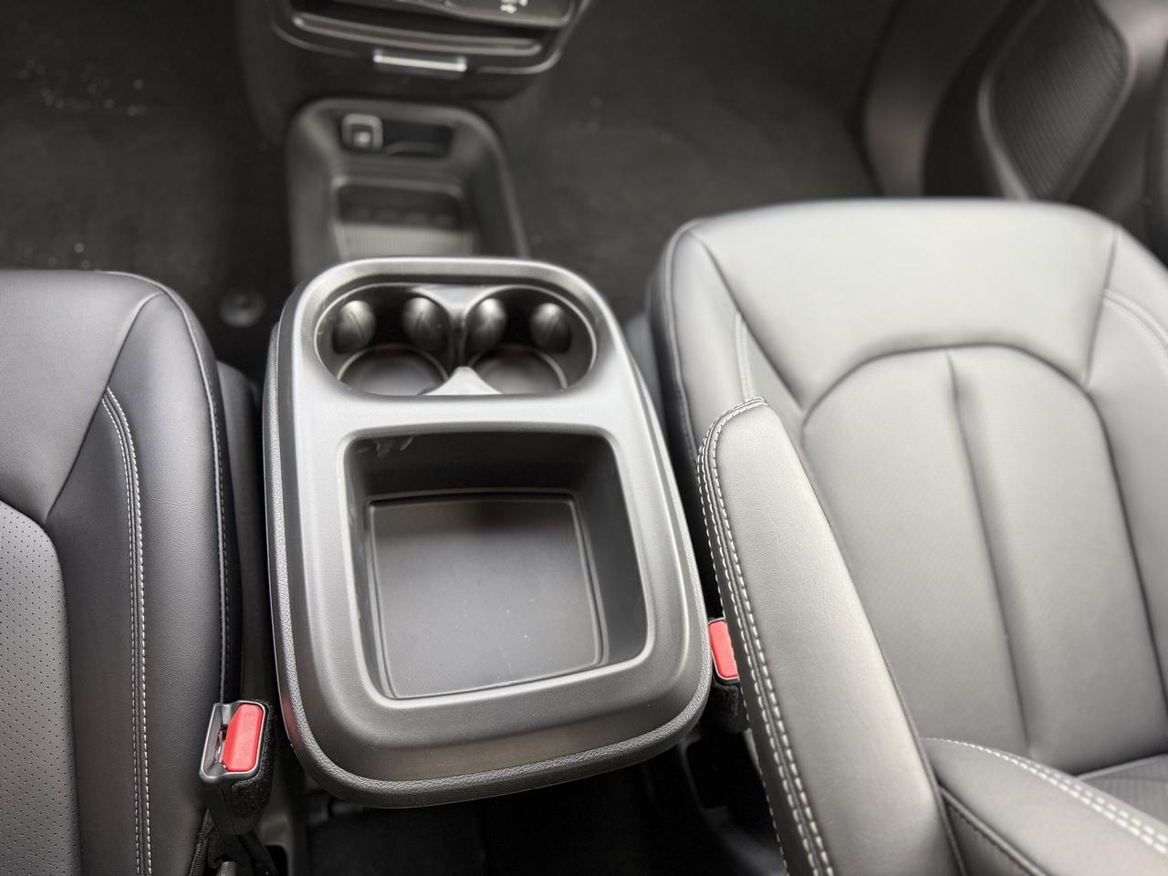 2026 Dodge Grand Caravan SXT 2WD Photo