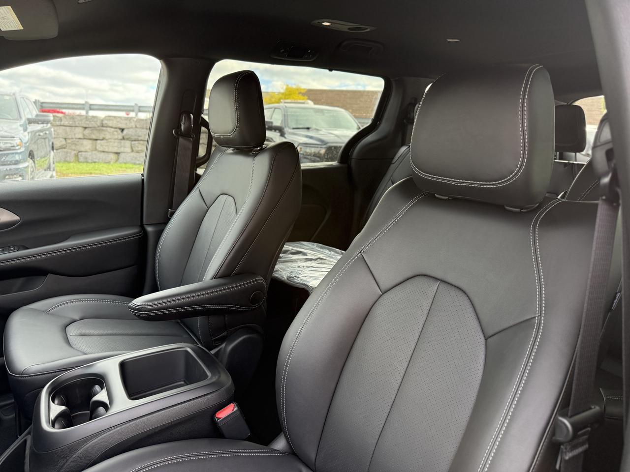 2026 Dodge Grand Caravan SXT 2WD Photo