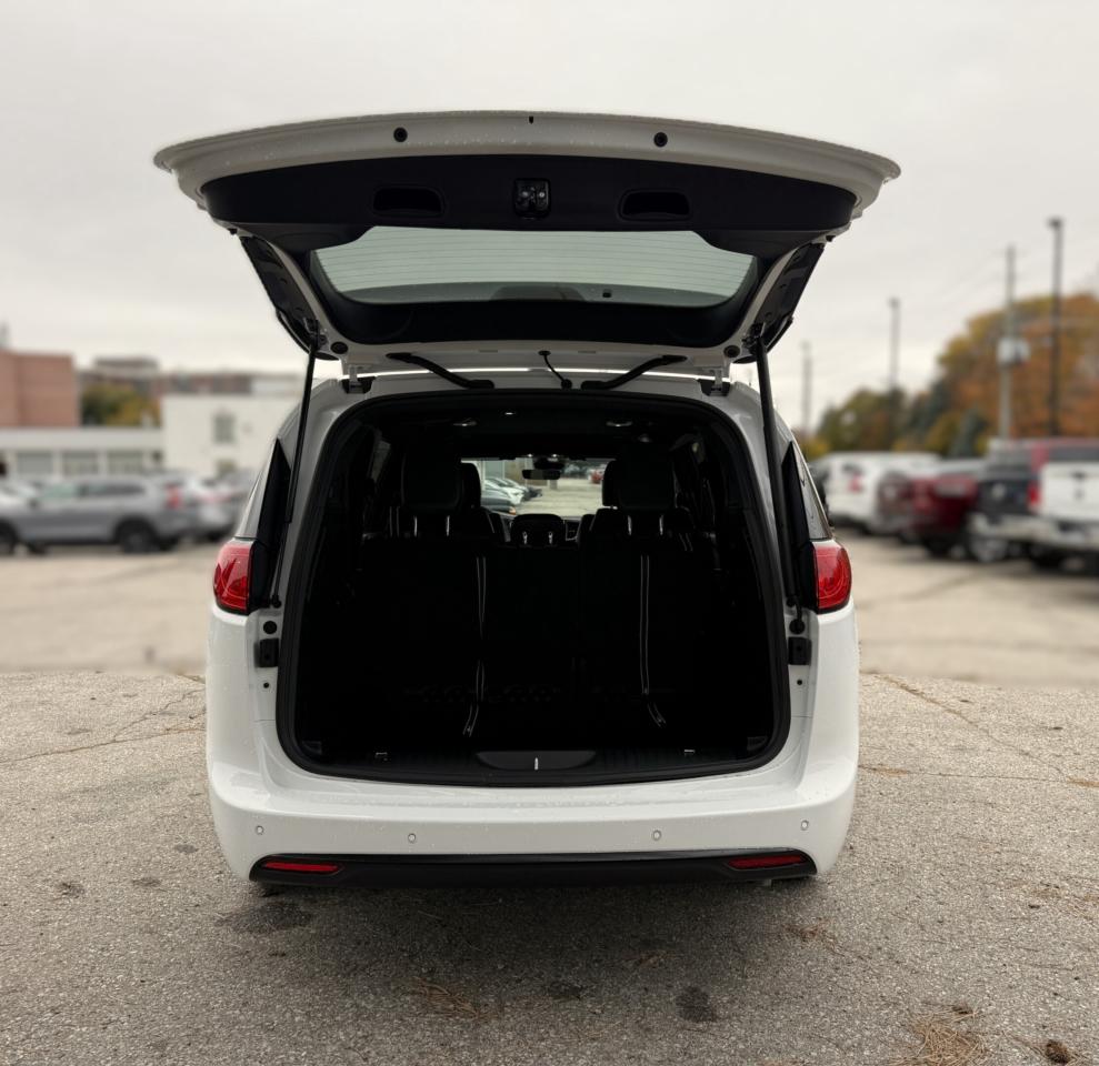 2026 Dodge Grand Caravan SXT 2WD Photo