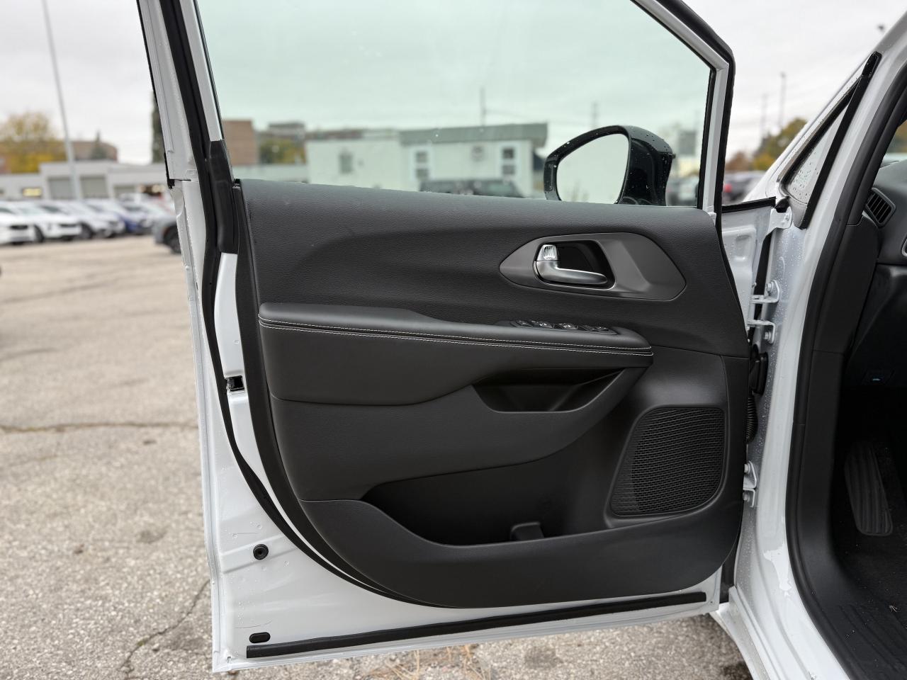 2026 Dodge Grand Caravan SXT 2WD Photo