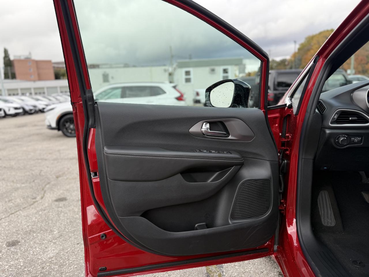 2026 Dodge Grand Caravan SXT 2WD Photo